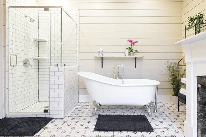 Magnolia House Bathroom
